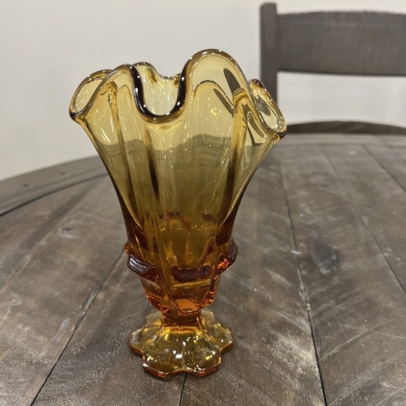 Vintage Fenton Glass‎ Amber CA Valencia Handkerchief 7" Vase #8359 - Picture 3 of 4